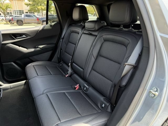2027 Chevrolet Equinox LT - Photo 24