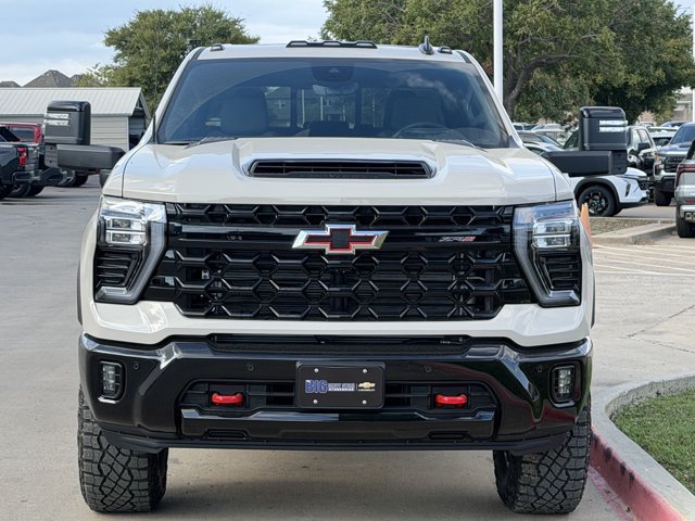 2026 Chevrolet Silverado 2500 HD ZR2 - Photo 8