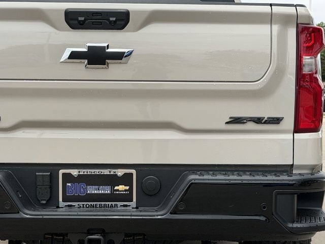 2026 Chevrolet Silverado 1500 ZR2 - Photo 6