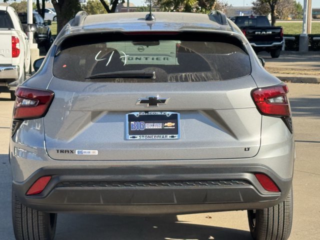 2026 Chevrolet Trax LT - Photo 6