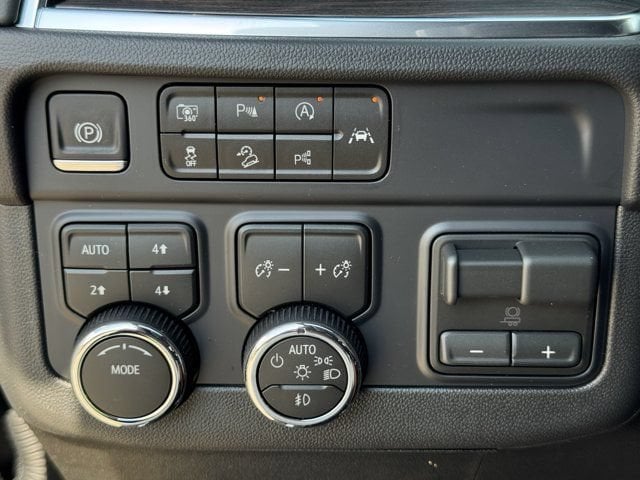 2026 Chevrolet Tahoe Z71 - Photo 18