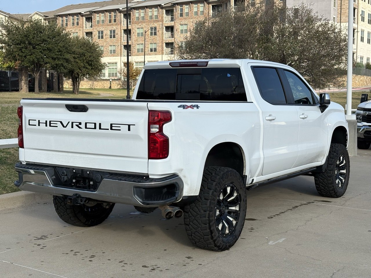 2020 Chevrolet Silverado 1500 LT photo 4
