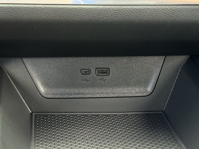 2027 Chevrolet Equinox LT - Photo 16
