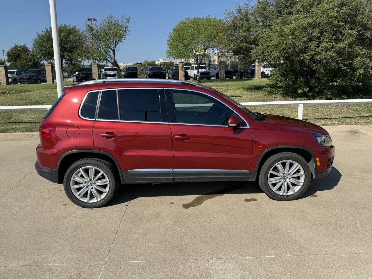 2016 Volkswagen Tiguan S photo 3