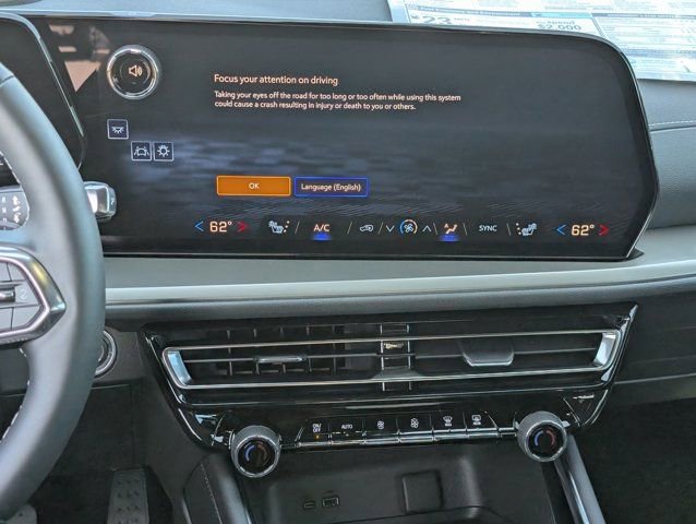 2025 Chevrolet Traverse LT - Photo 13