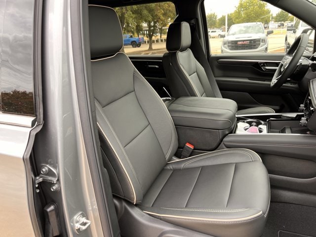 2026 Chevrolet Suburban Premier - Photo 24