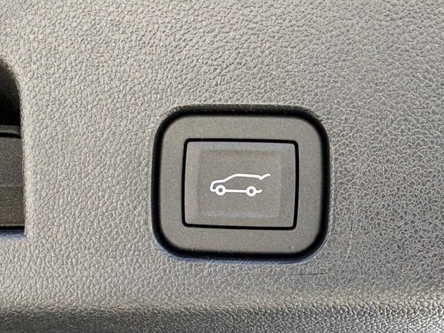 2027 Chevrolet Traverse Z71 - Photo 26