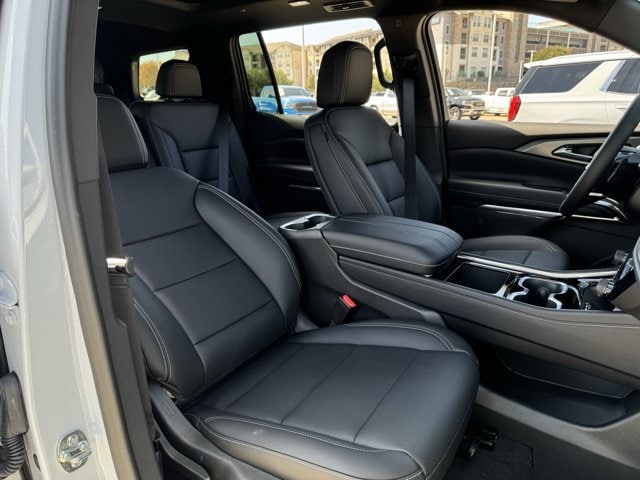 2027 Chevrolet Traverse LT - Photo 24
