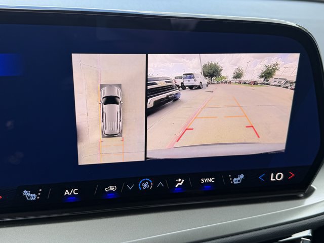 2027 Chevrolet Traverse LT - Photo 15