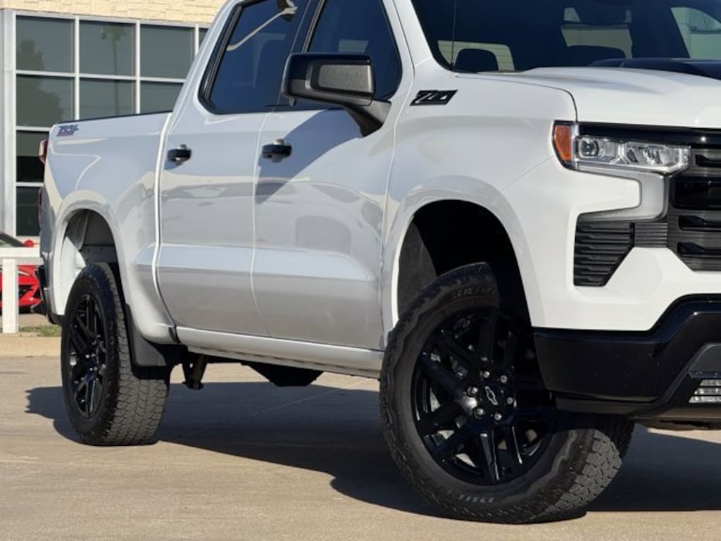Used 2025 Chevrolet Silverado 1500 LT Trail Boss Truck Crew Cab