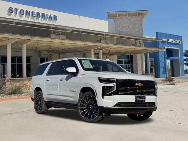New 2026 Polar White Tricoat Chevrolet High Country image 2