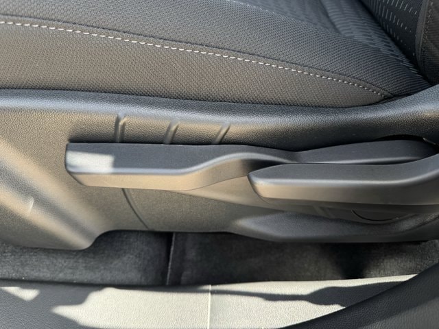 2027 Chevrolet Equinox LT - Photo 23