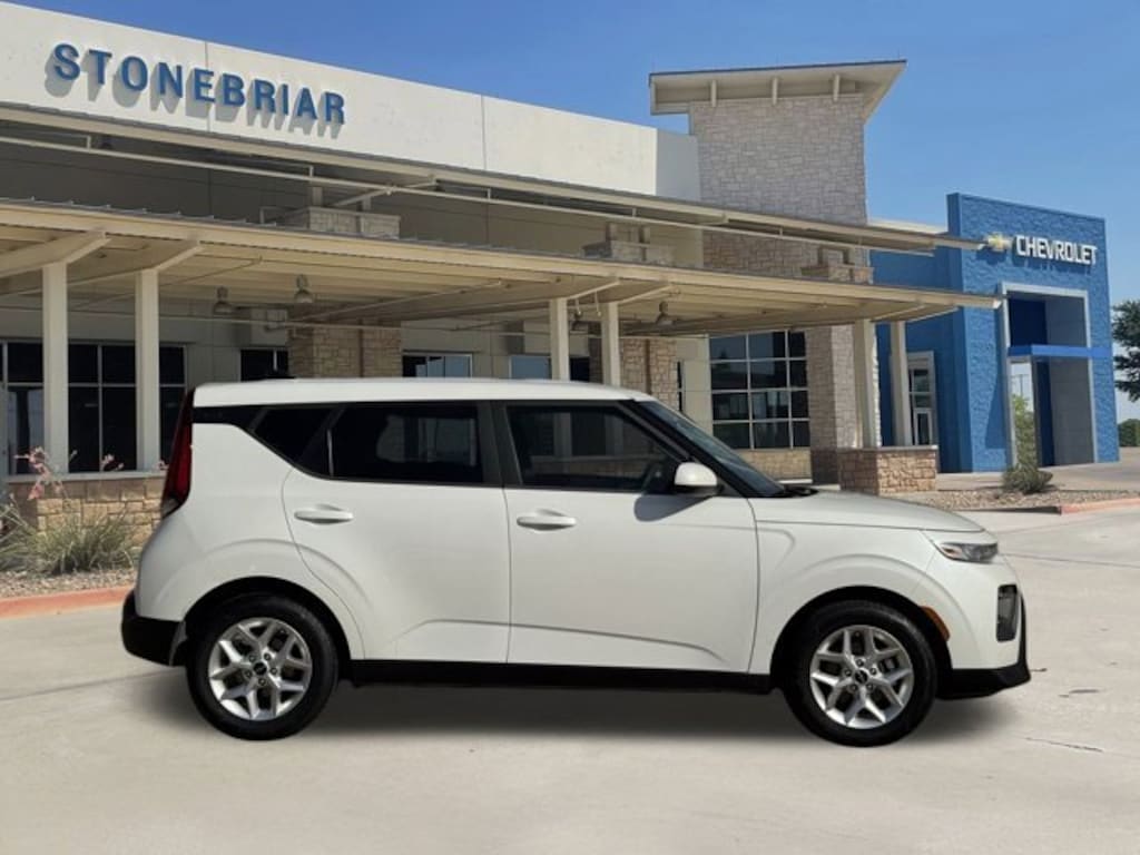 Used 2022 Kia Soul LX Hatchback