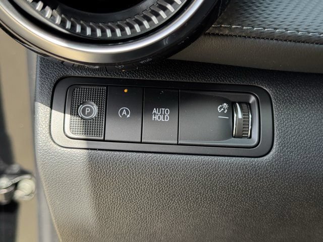 2027 Chevrolet Equinox LT - Photo 19