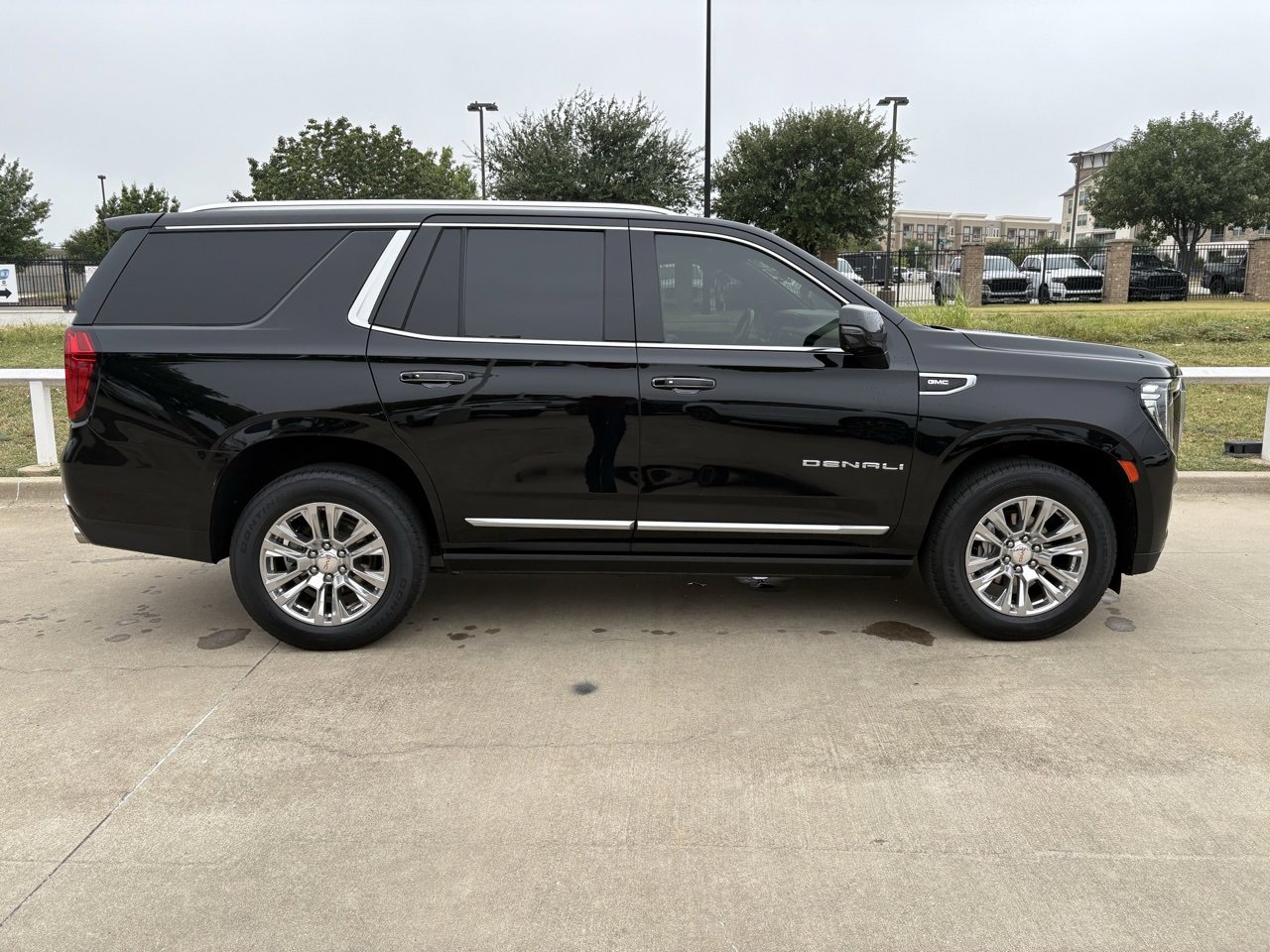 2022 Gmc Yukon Denali photo 3