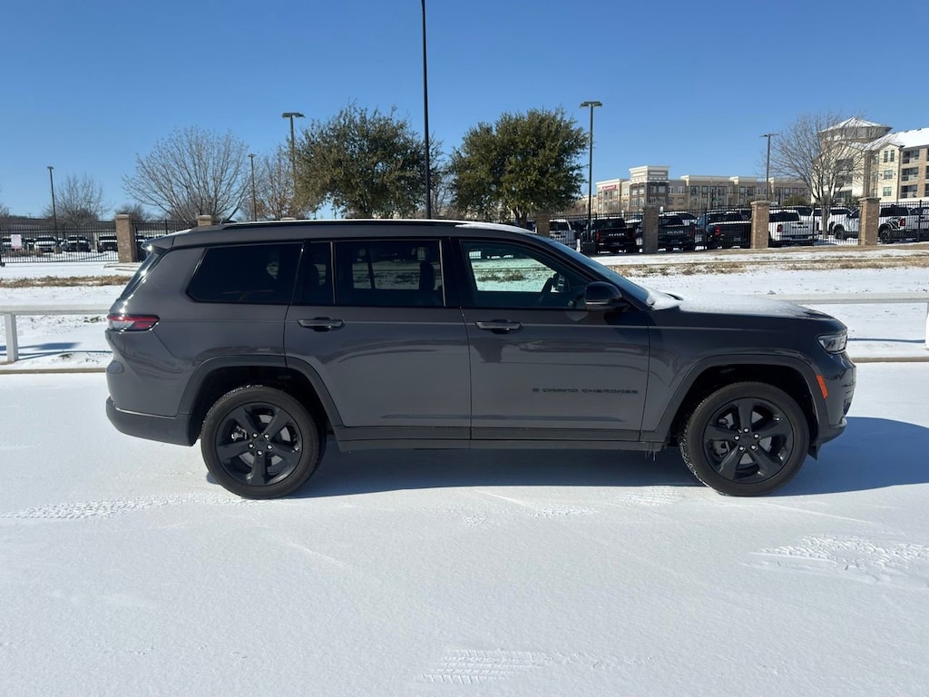 Used 2024 Jeep Grand Cherokee L Altitude X 4x4 SUV
