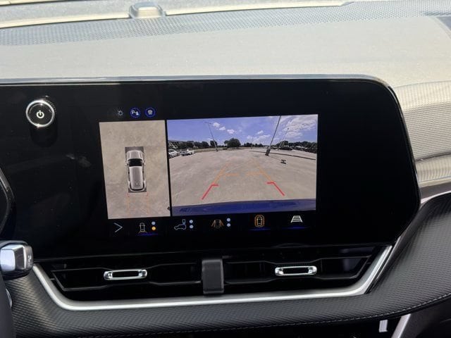 2027 Chevrolet Equinox LT - Photo 13