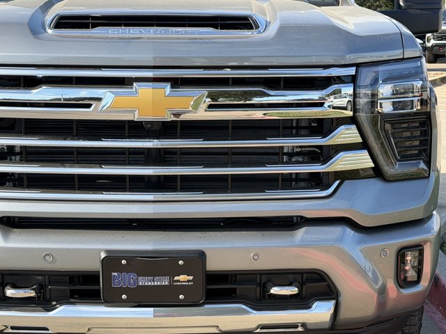 2026 Chevrolet Silverado 2500 HD High Country - Photo 9