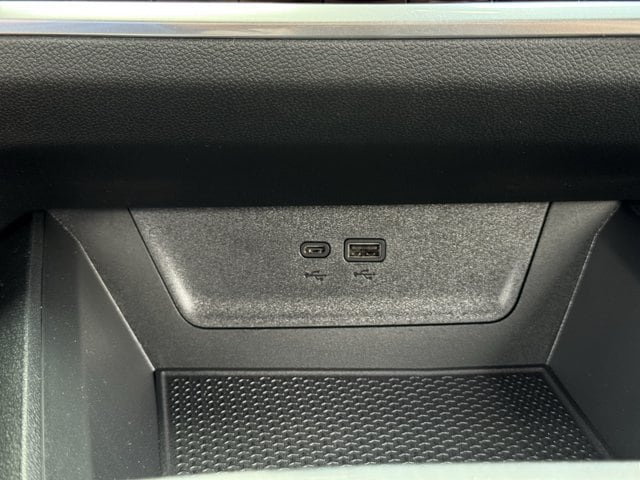 2027 Chevrolet Equinox LT - Photo 16