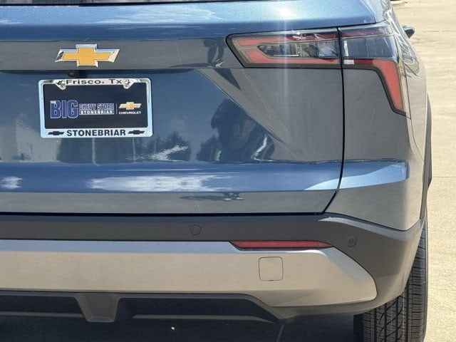 2027 Chevrolet Equinox LT - Photo 7