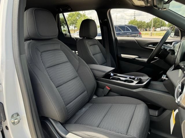 2027 Chevrolet Equinox LT - Photo 25