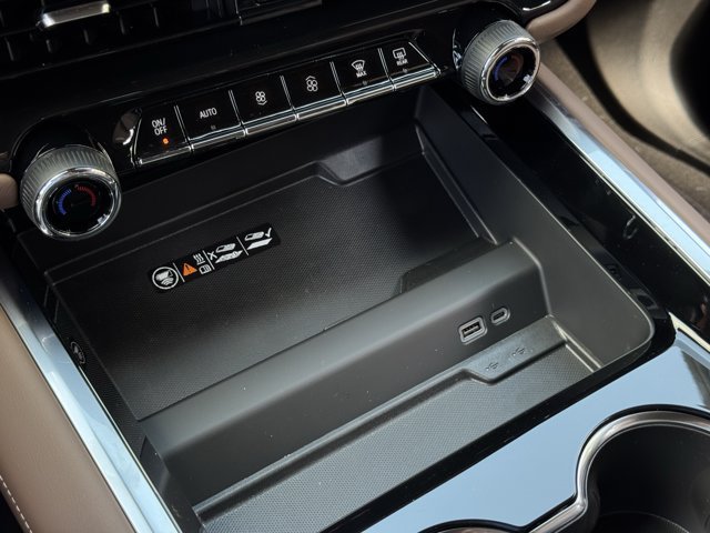 2026 Chevrolet Suburban High Country - Photo 15