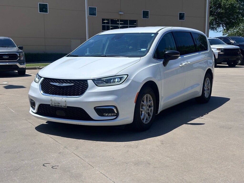 Used 2024 Chrysler Pacifica Touring L Van Passenger Van