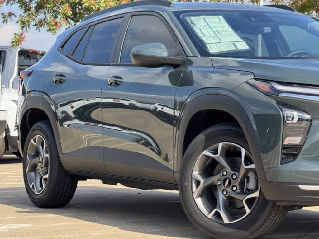 New 2026 Chevrolet Trax LT SUV