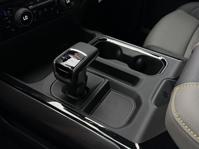 2026 Chevrolet Silverado 1500 ZR2 - Photo 16