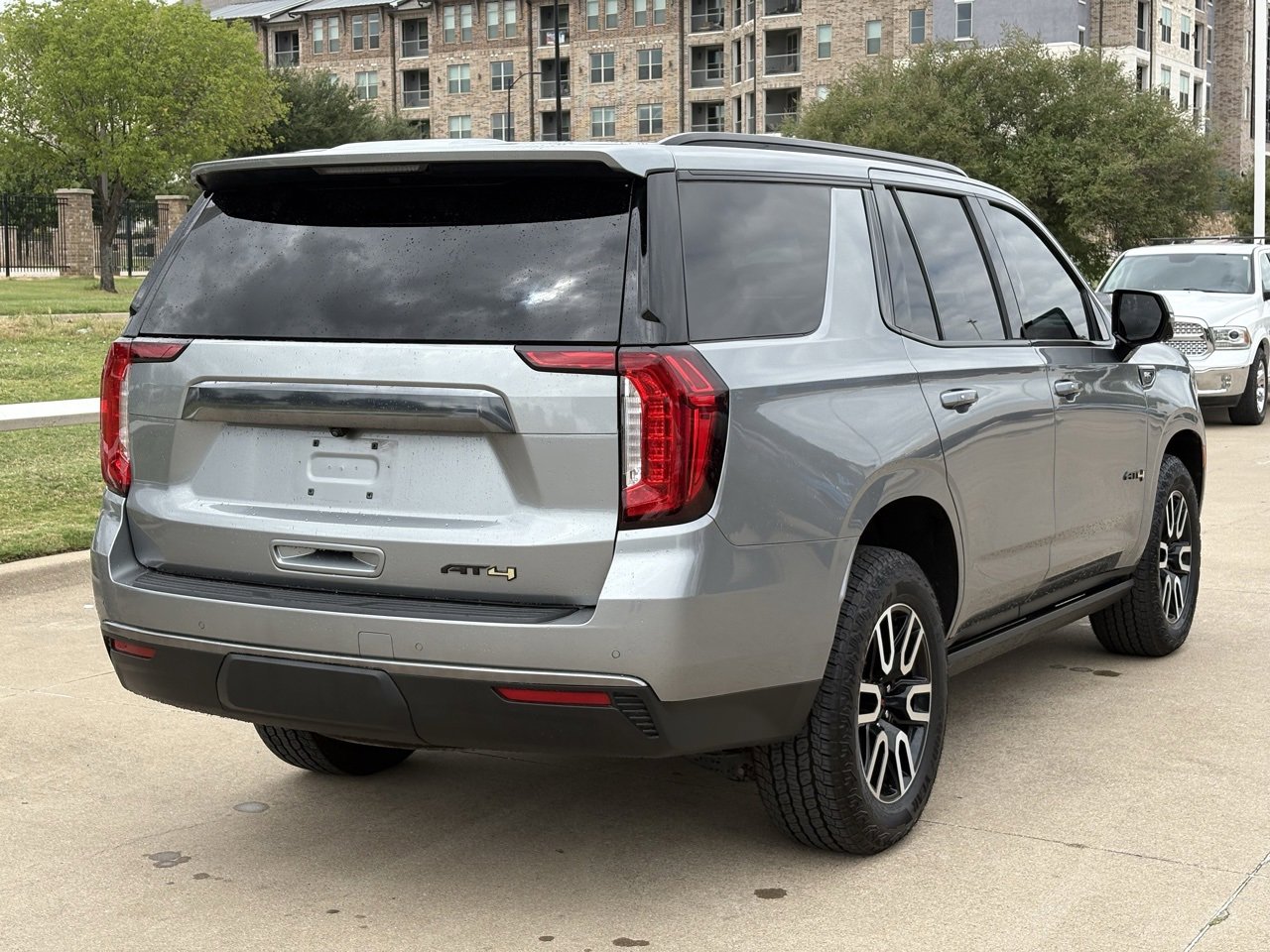 2023 Gmc Yukon AT4 photo 4