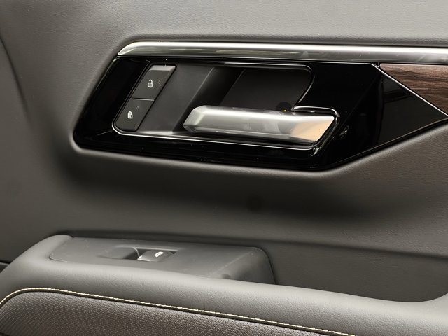 2026 Chevrolet Suburban Premier - Photo 26
