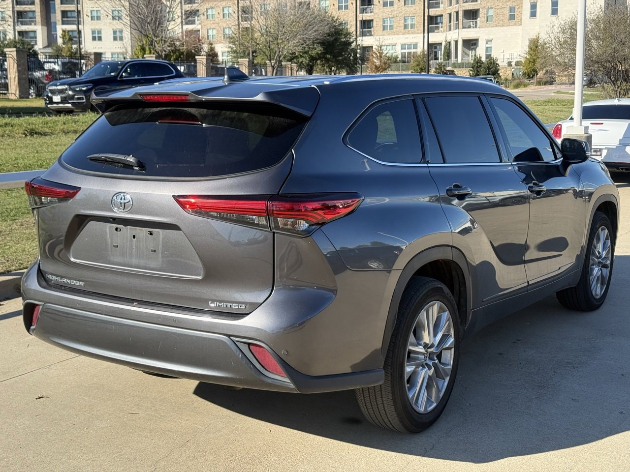 2021 Toyota Highlander Limited photo 3