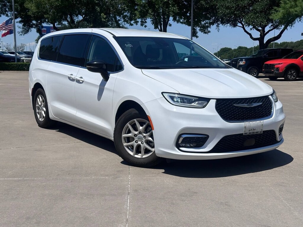 Used 2024 Chrysler Pacifica Touring L Van Passenger Van