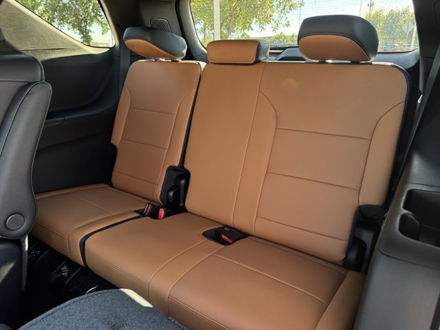2027 Chevrolet Traverse Z71 - Photo 23