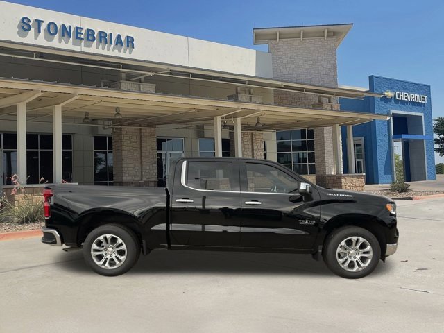 2025 Chevrolet Silverado 1500 LTZ photo 3