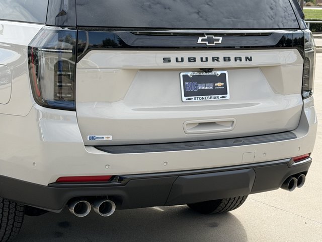 2027 Chevrolet Suburban Z71 - Photo 7