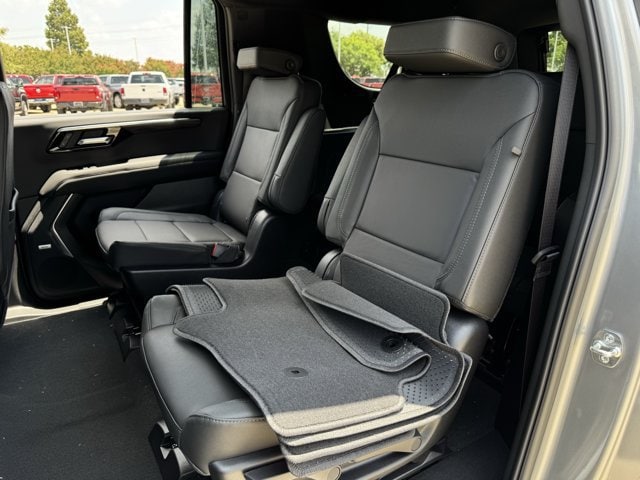 2026 Chevrolet Suburban LT - Photo 23