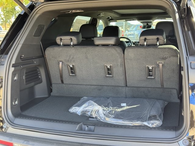 2027 Chevrolet Traverse LT - Photo 26