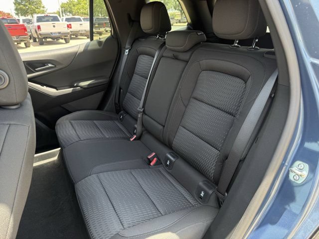 2027 Chevrolet Equinox LT - Photo 22