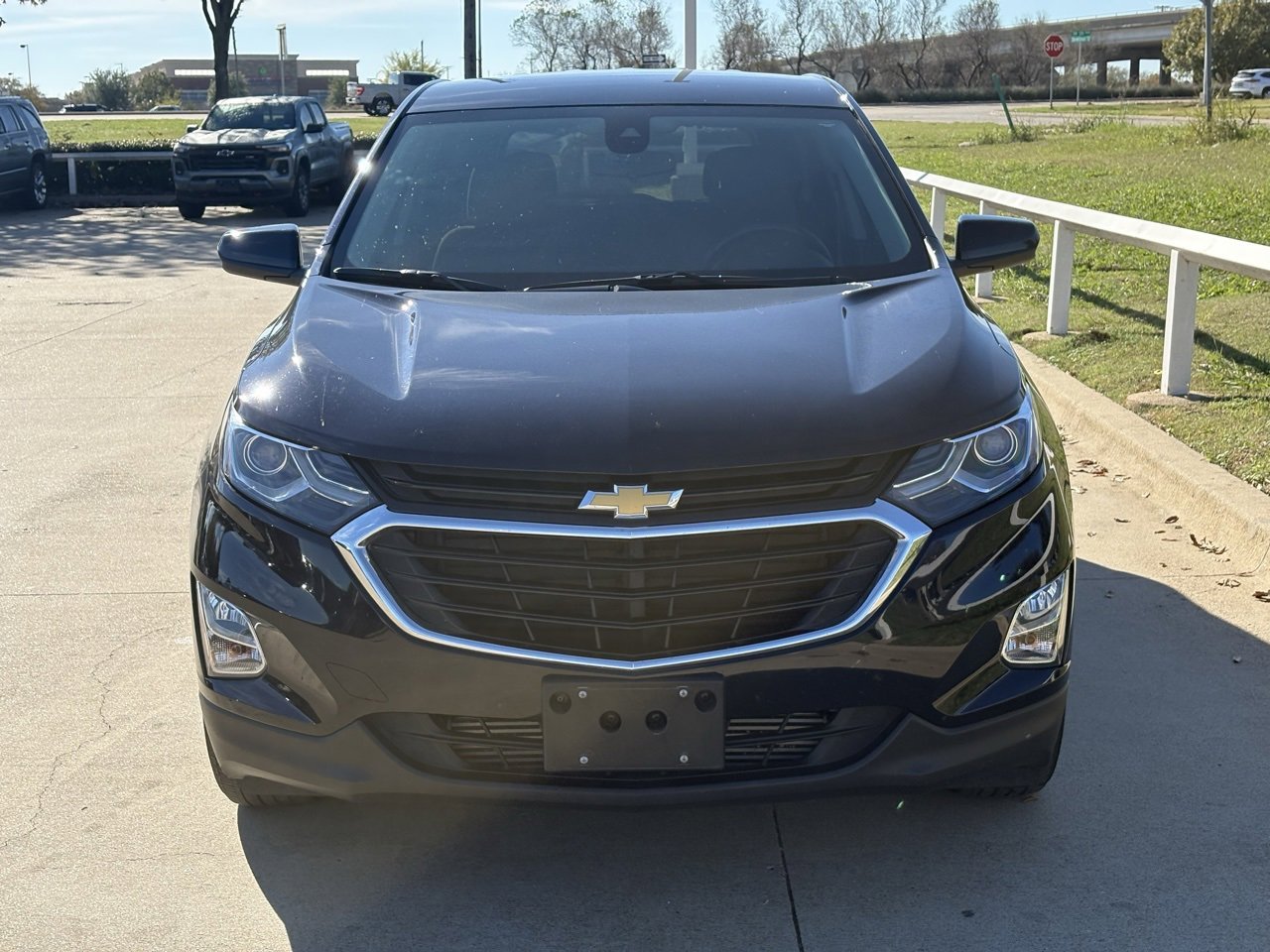 2021 Chevrolet Equinox LT photo 2