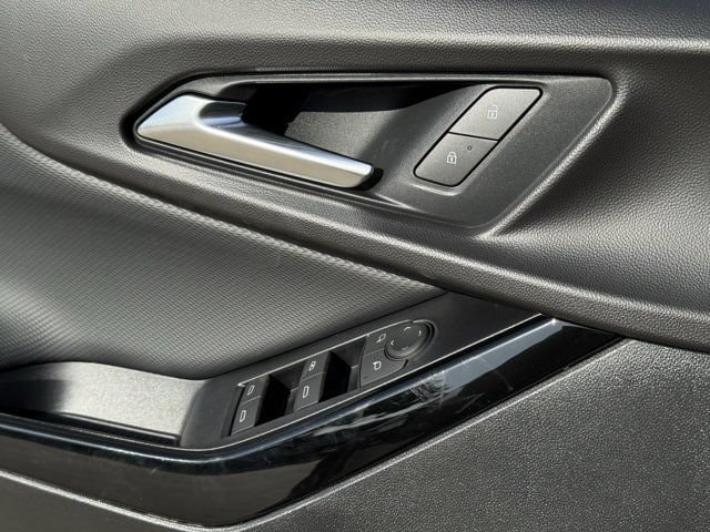 2027 Chevrolet Equinox LT - Photo 21