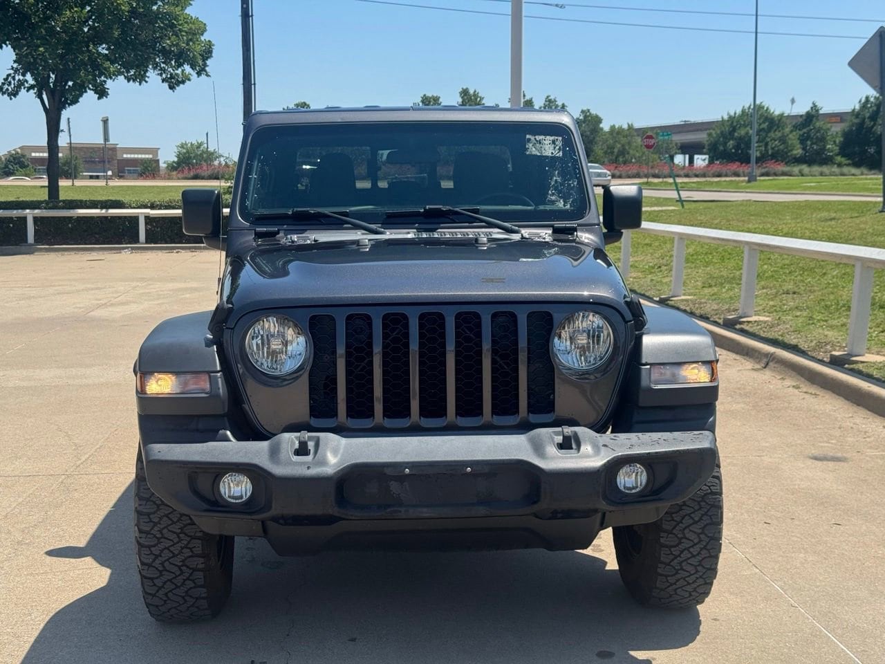 2022 Jeep Gladiator Sport's photo