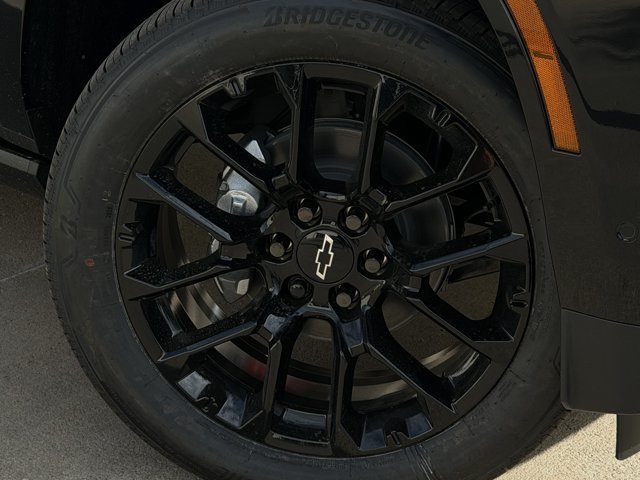 2026 Chevrolet Suburban Premier - Photo 10
