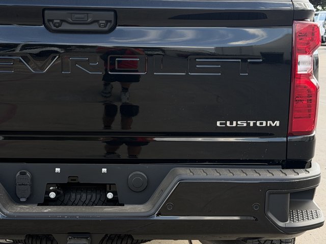 2026 Chevrolet Silverado 2500 HD Custom - Photo 6