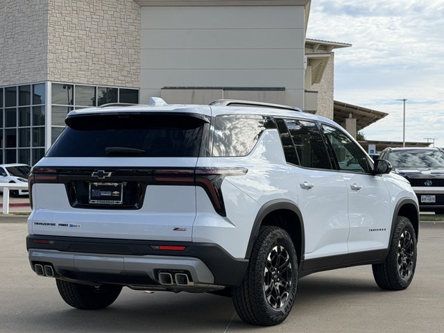 2027 Chevrolet Traverse Z71 - Photo 4