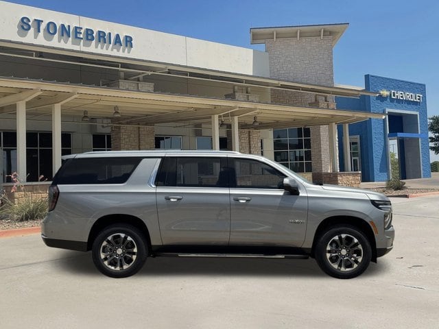 2026 Chevrolet Suburban LT - Photo 4