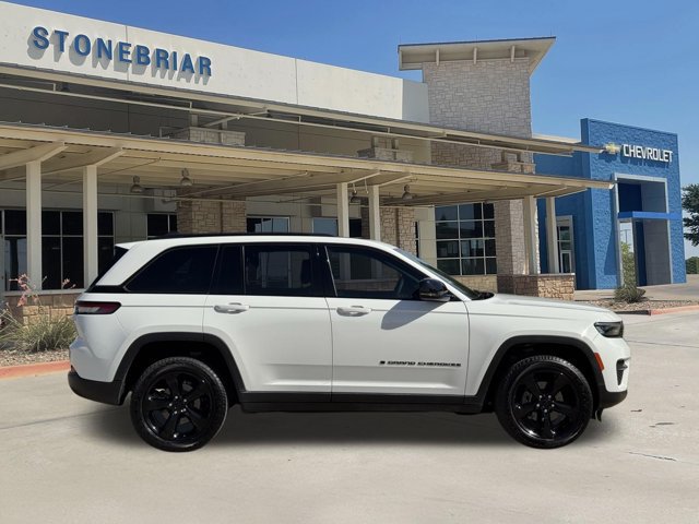 Used 2023 Jeep Grand Cherokee Altitude 4x2 SUV