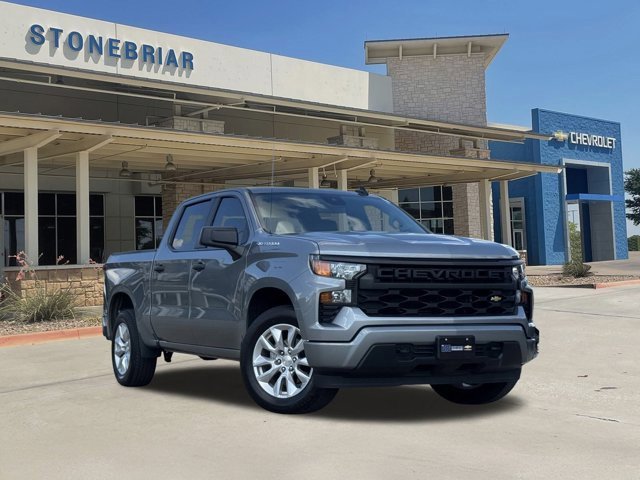 2023 Chevrolet Silverado 1500 Custom photo 2