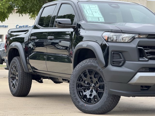 2026 Chevrolet Colorado Trail Boss photo 3