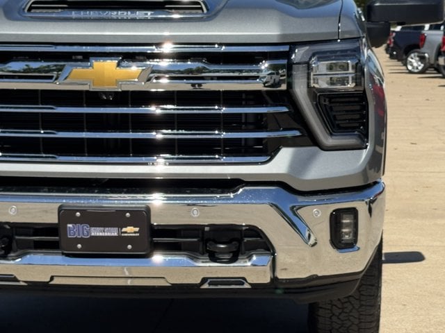 2026 Chevrolet Silverado 2500 HD LTZ - Photo 9